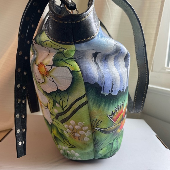 Sharif 100% Leather NWT Shoulder Bag Hand Painted Floral Flowers - Picture 6 of 17